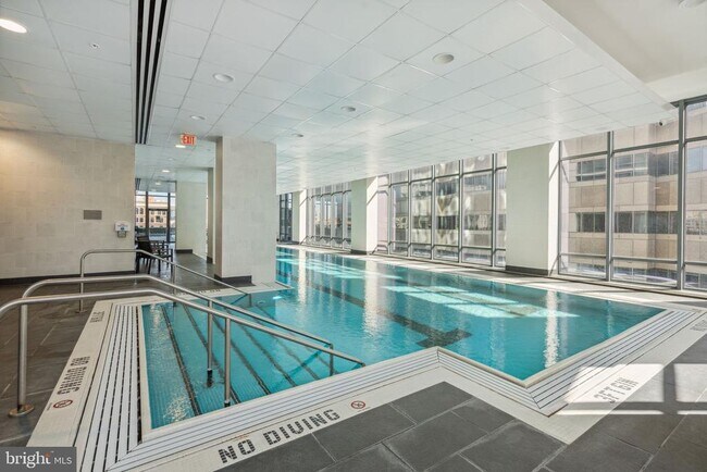 Building Photo - 2101 Market St