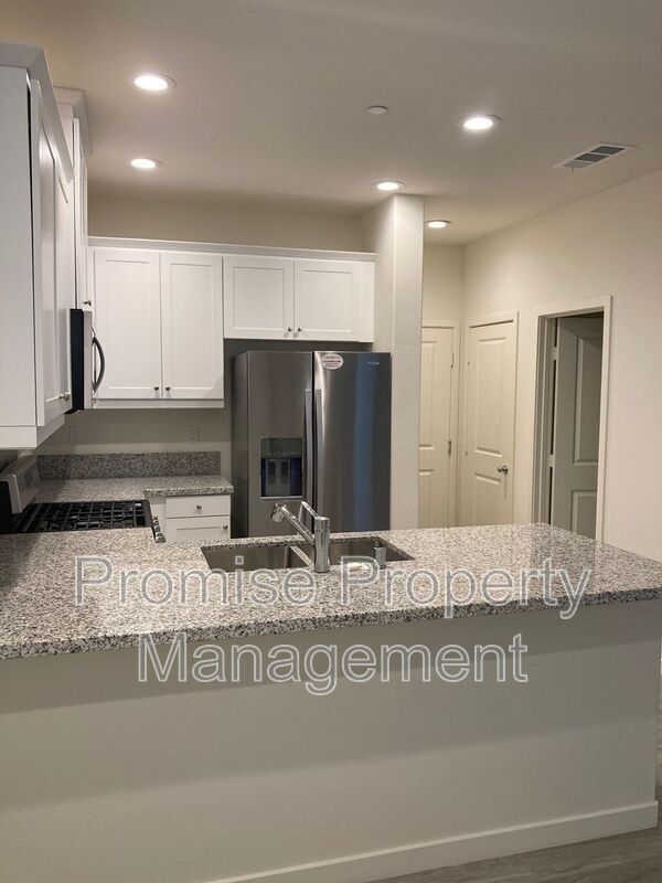Building Photo - 4140 Sitio Cielo