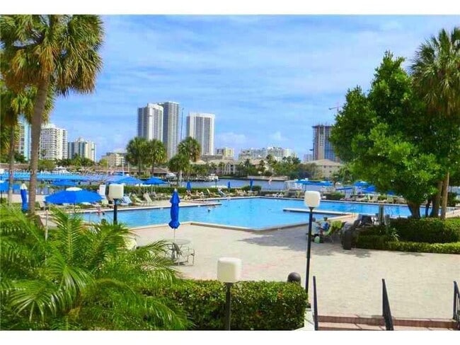 Building Photo - 600 Three Islands Boulevard