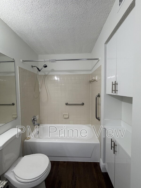 Building Photo - 4401 W McNab Rd