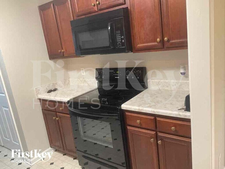 Building Photo - 1104 Wesson Ct