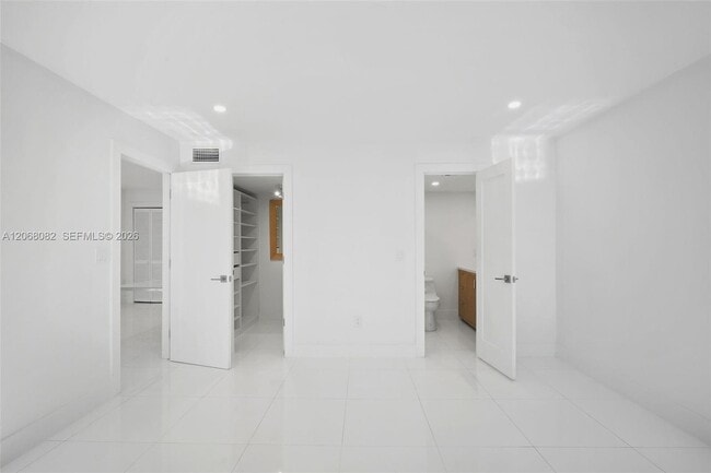 Building Photo - 1245 West Ave