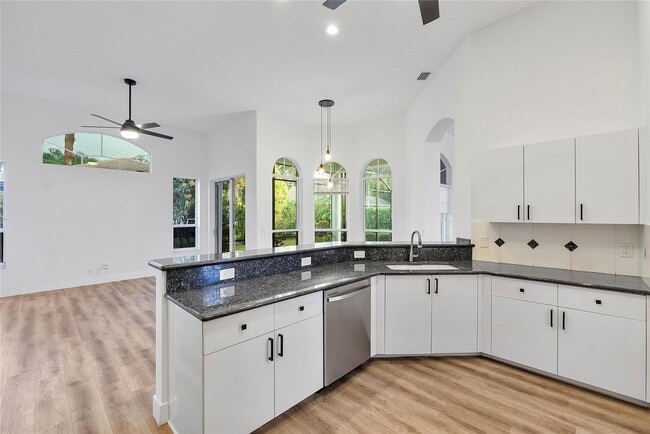 Building Photo - 22324 Rushmore Pl