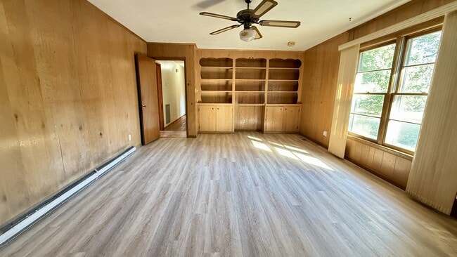 Building Photo - 6167 Wall Triana Hwy