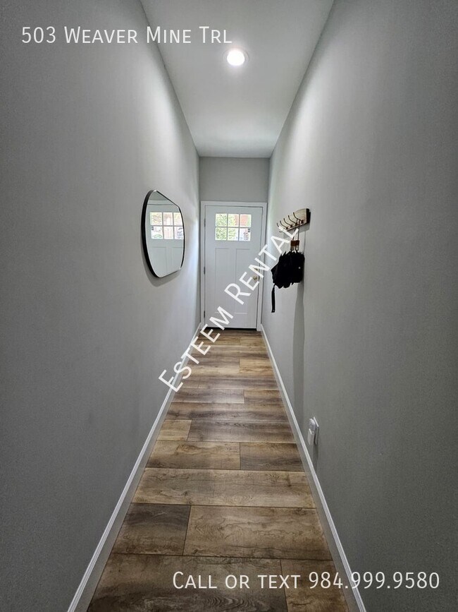 Building Photo - 503 Weaver Mine Trail