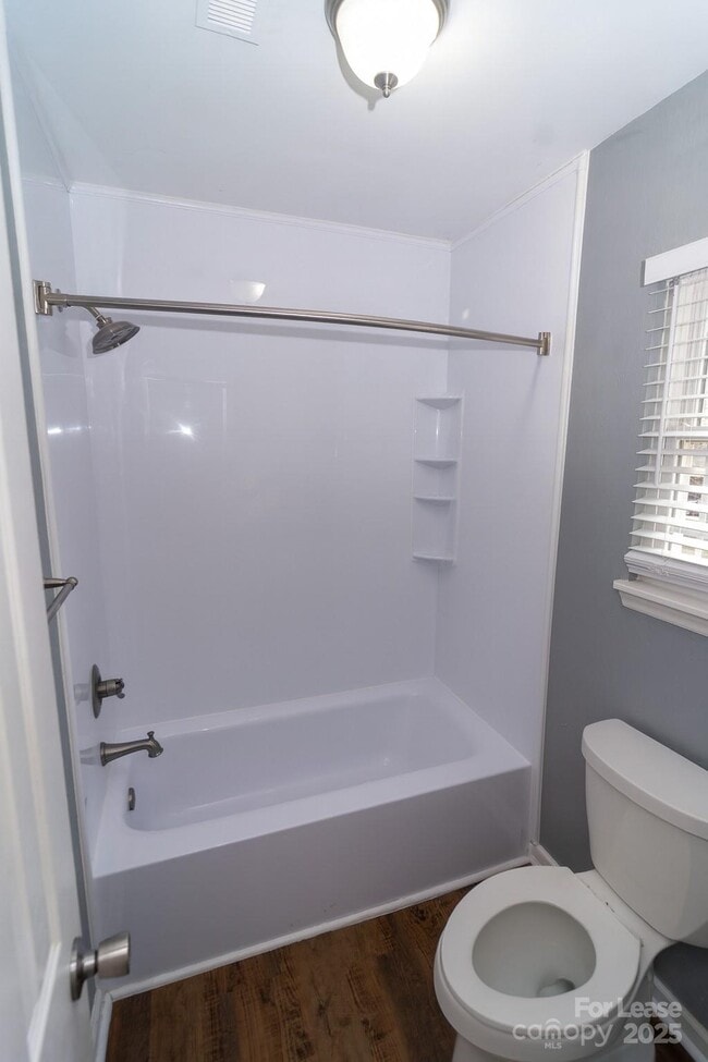 Building Photo - 131 Ashford Hollow Ln