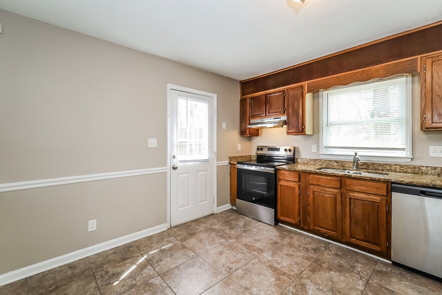 Building Photo - 7608 Morgense Pl