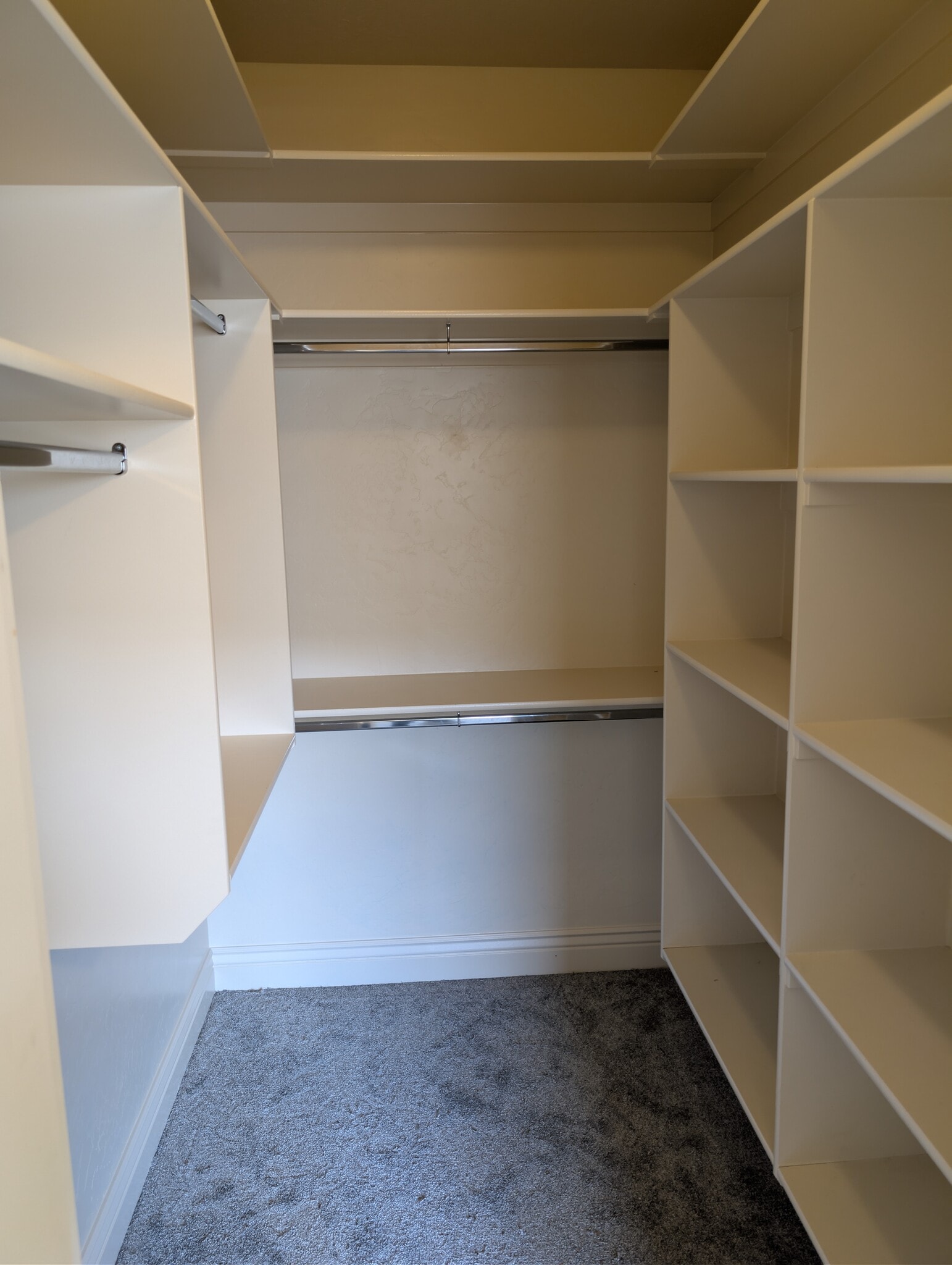 Building Photo - 140 E 620 S