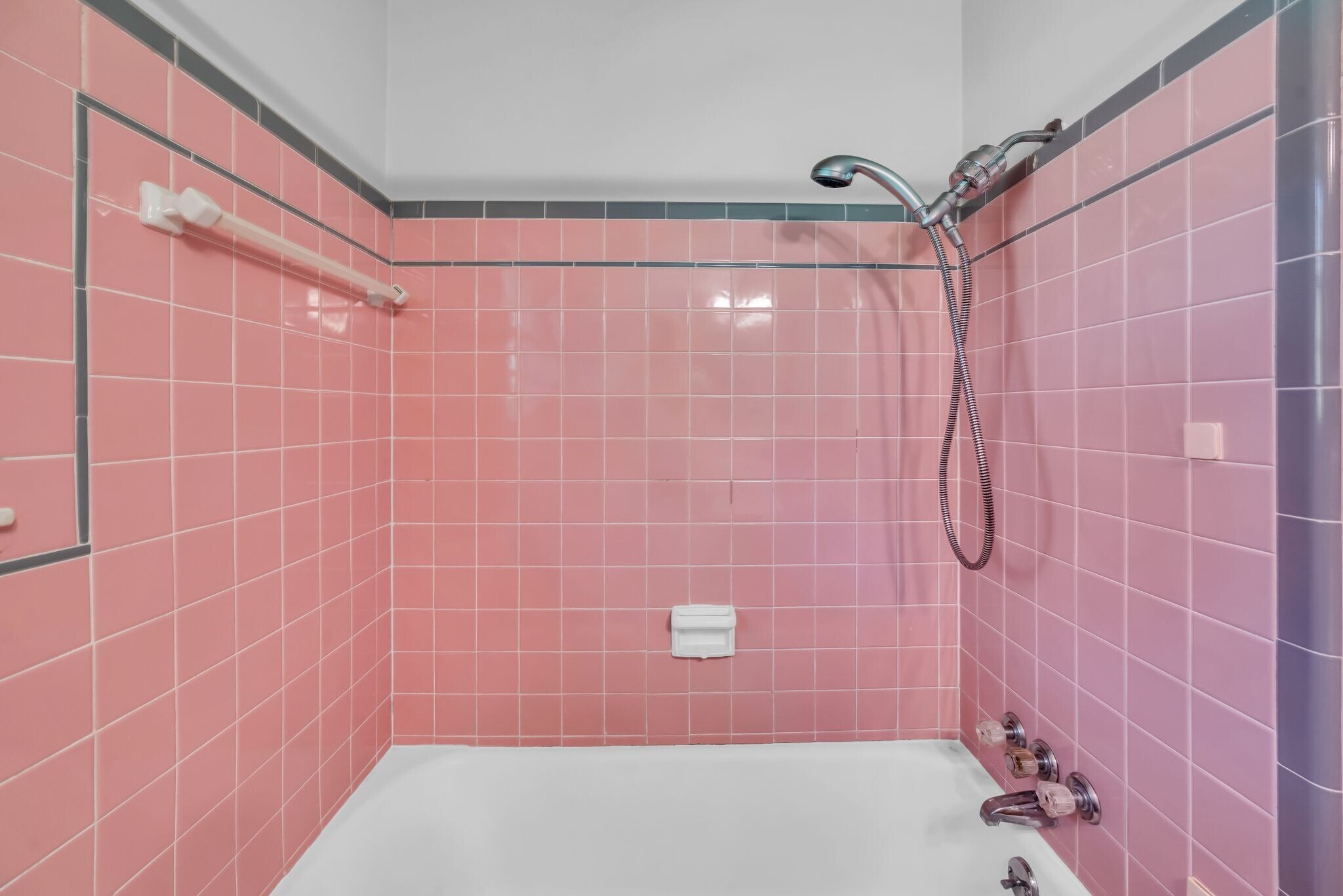 Building Photo - 526 Davidson Rd