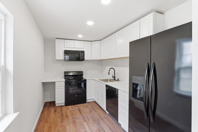 Building Photo - 69 N Tucker St