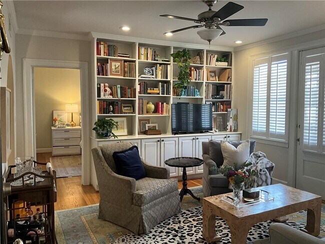 Building Photo - 2222 Peachtree Rd NW