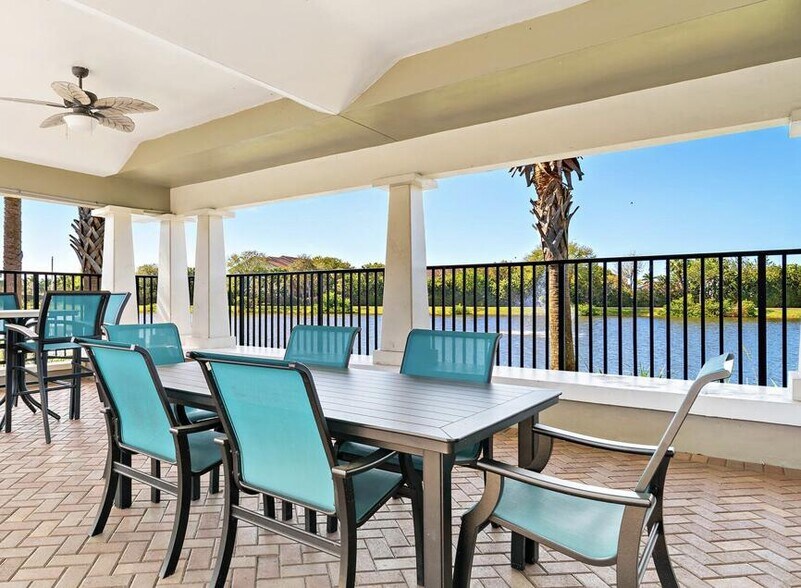 Building Photo - 850 Millbrae Ct