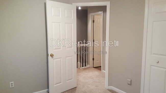 Building Photo - 2160 Denson Ln S W