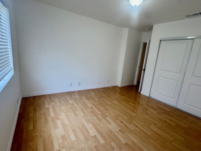 Building Photo - Charming 4 Bedroom in Woodland Hills
