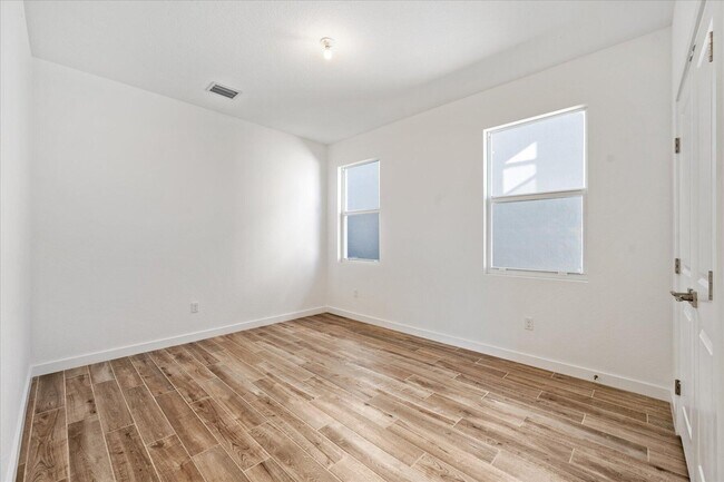 Building Photo - 18478 Claybrook St