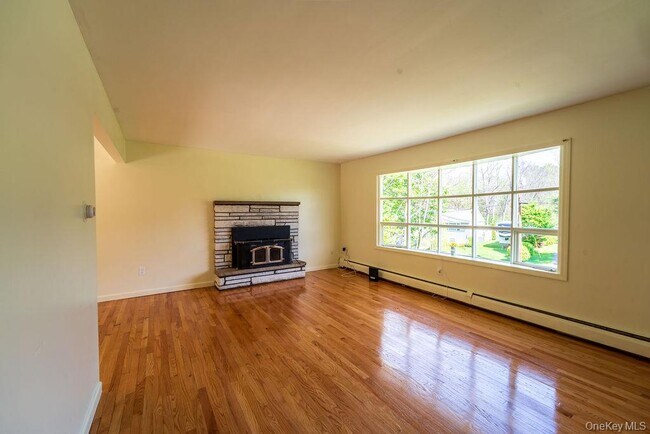Building Photo - 5 Idlewild Dr