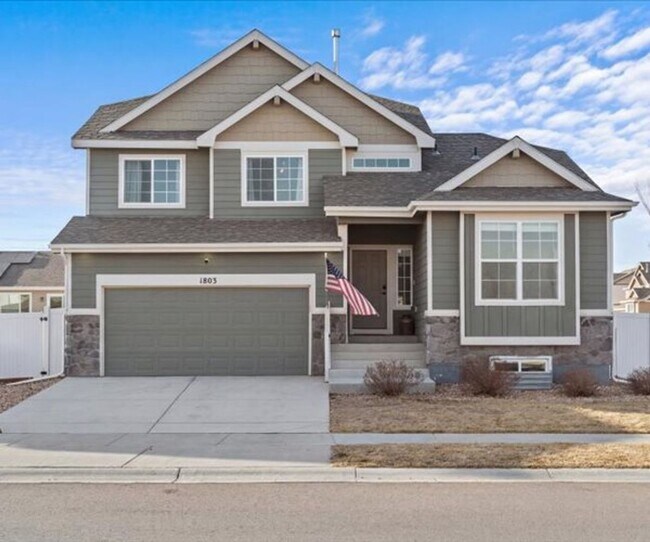 Building Photo - Modern 4-Bedroom Home in Desirable Promontory Neighborhood - Pet Friendly