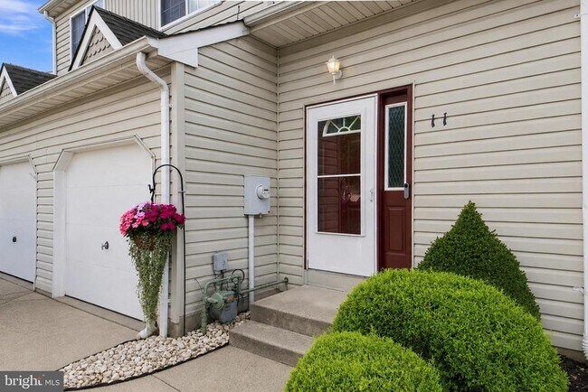 Building Photo - 11 Caraway Ct