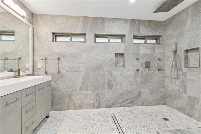 Building Photo - 33 Shenandoah St