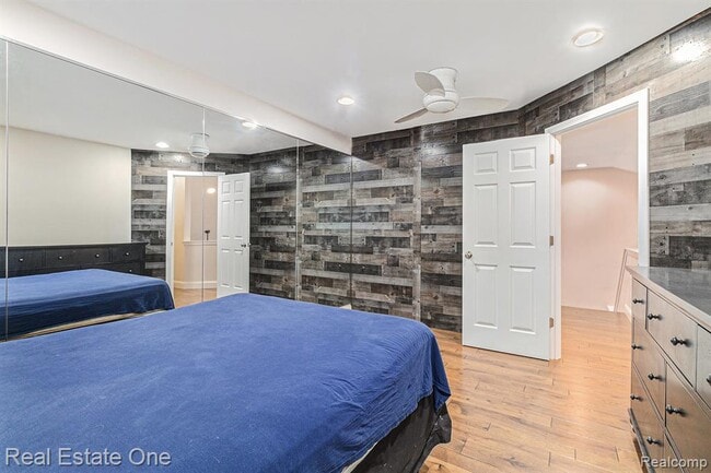 Building Photo - 2471 Woodcliff Trail