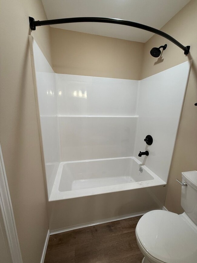 Building Photo - BRAND NEW 4BR in Hollister