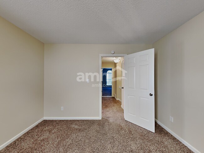 Building Photo - 2713 Bending Elm Dr