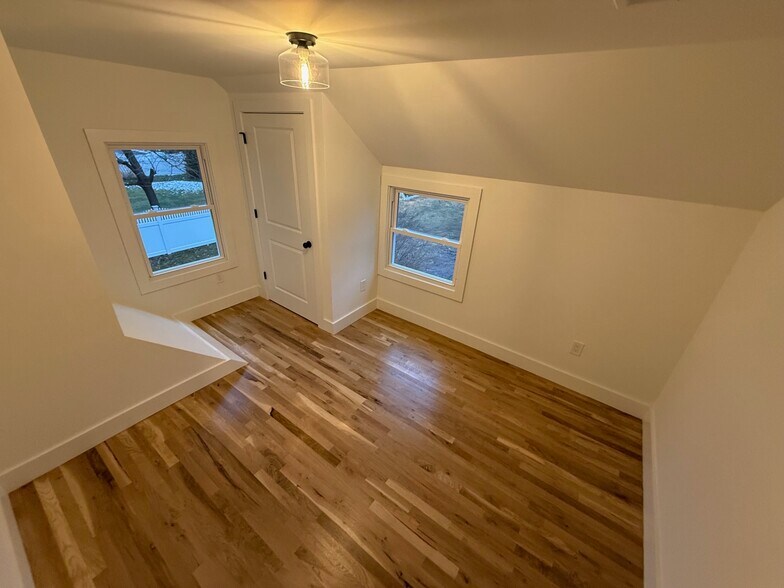 Building Photo - 46 High St