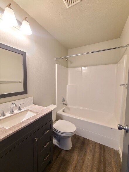 Building Photo - 3014 N Gillis Ct