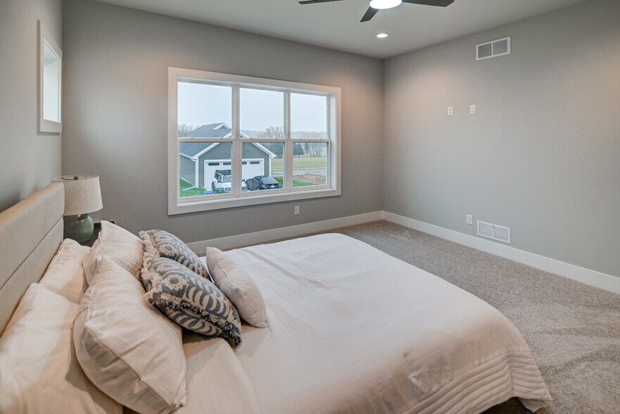 Building Photo - 4795 Lacy Rd