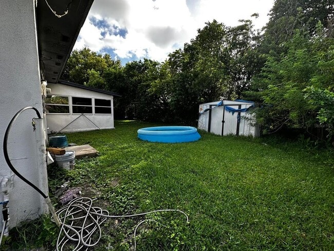 Building Photo - 1048 Wakefield Cir