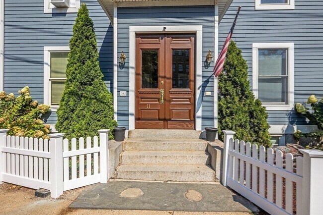 Building Photo - 11 Thomas Pk