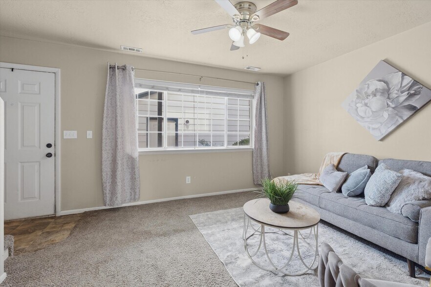 Building Photo - 147 W 1190 N