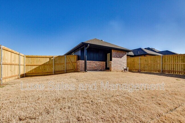 Building Photo - 11607 Mackenzie Wy