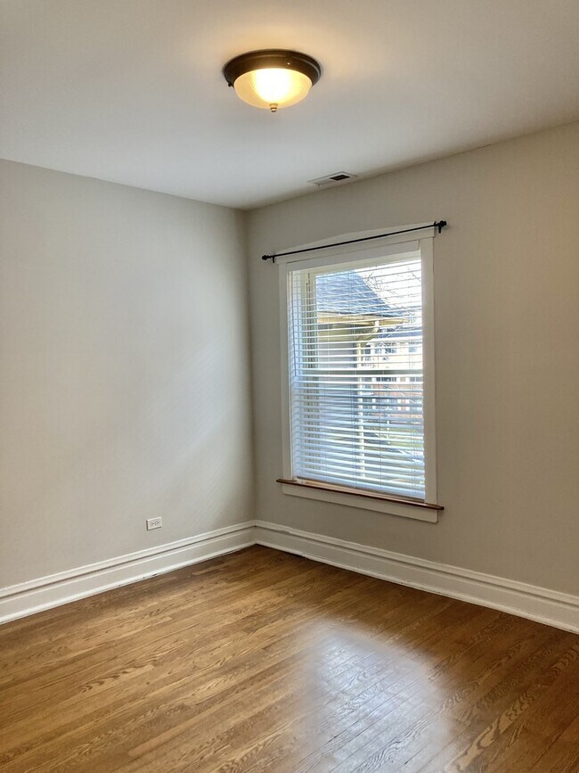 Building Photo - 619 Washington Blvd