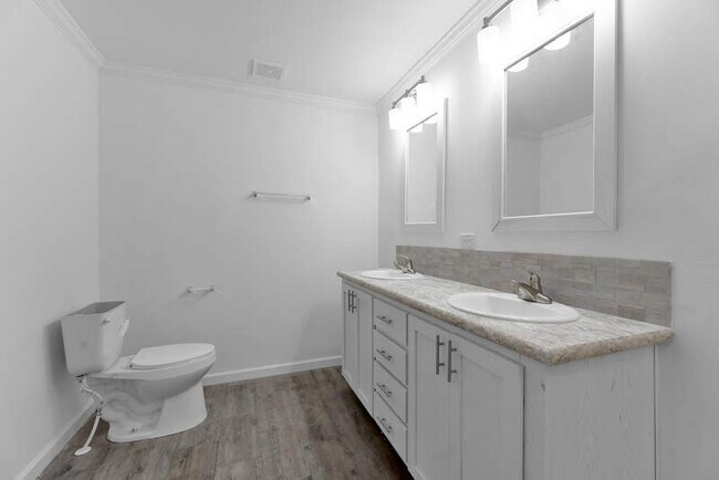 Building Photo - 3128 Walden Shores Blvd