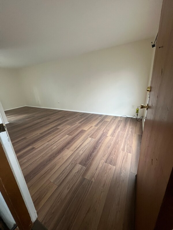 Building Photo - 425 Hebner St