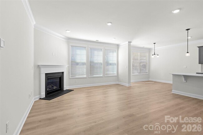 Building Photo - 7185 Sylvan Retreat Dr