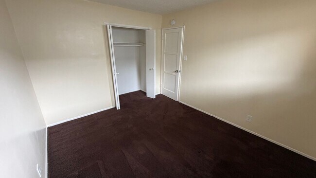 Building Photo - 159th