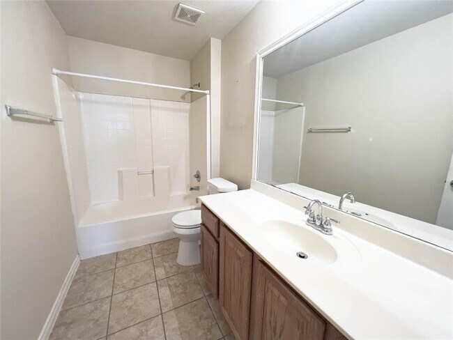 Building Photo - 120 Fred Couples Dr