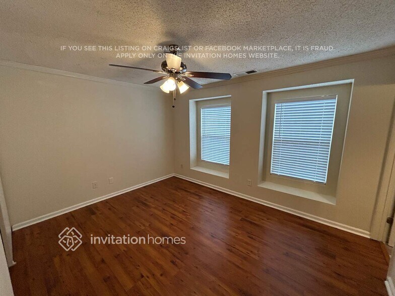 Building Photo - 547 Tribune Dr