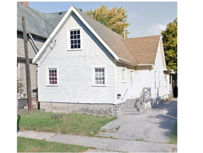 Primary Photo - 82 Lime St