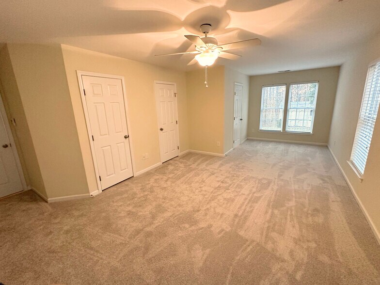 Master bedroom - 2018 Southridge Drive