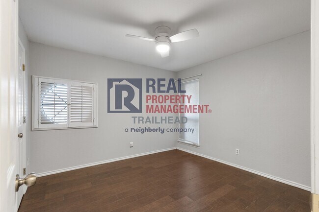 Building Photo - Charming 3 Bed 2 Bath Home in a Great Neighborhood - Private Pool!