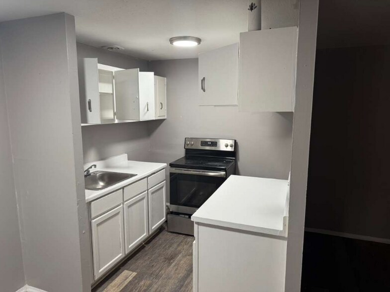 Building Photo - 13540 Superior Rd