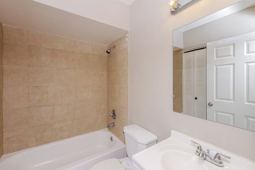 Building Photo - 16075 SW 112th Terrace