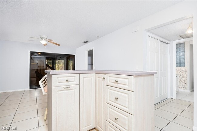 Building Photo - 7261 Albany Rd