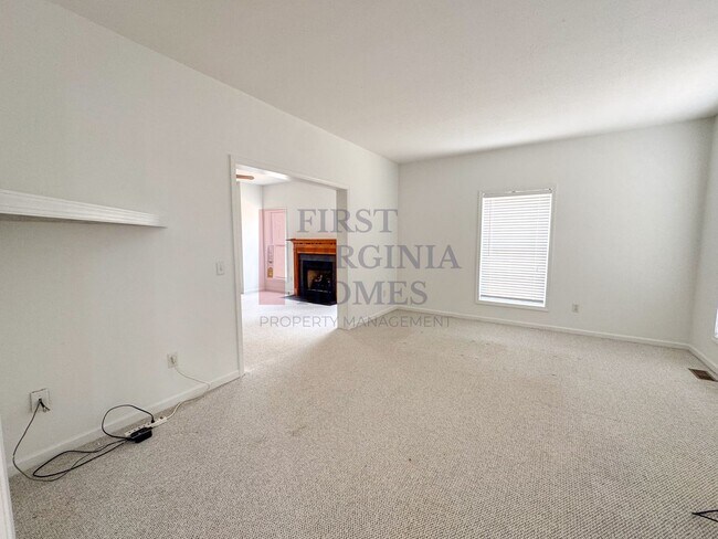 Building Photo - Zion Crossroads 3bed/2.5bath Rental