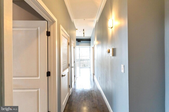 Building Photo - 207 Rector St