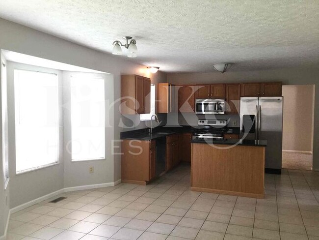 Building Photo - 7249 Bennell Dr