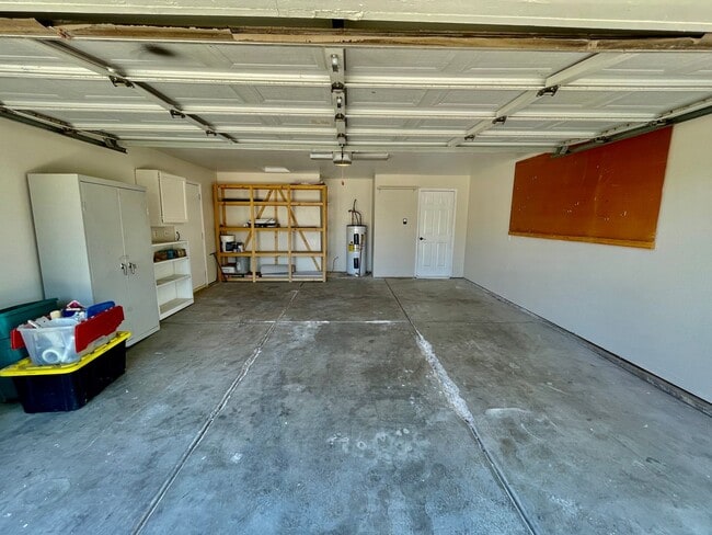 Building Photo - Adorable 3-BR Home in Red Cliffs Area